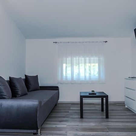 Feda Apartmanhaz บาลาตงโบกลาร์ ภายนอก รูปภาพ